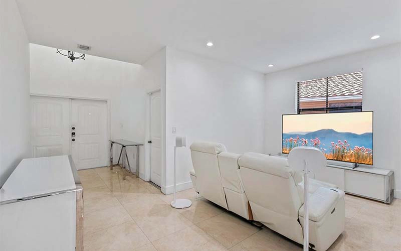 875 NW 97th Ct Miami, FL 33172