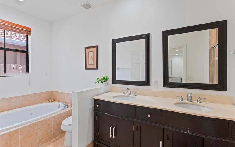 875 NW 97th Ct Miami, FL 33172