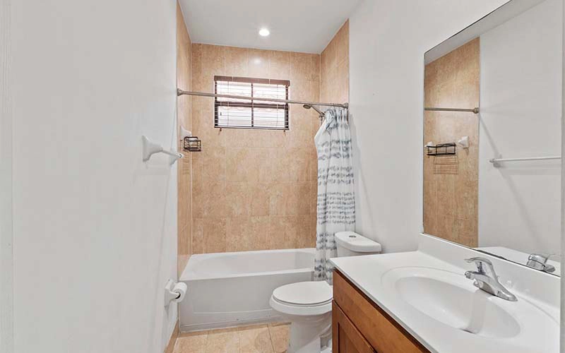 875 NW 97th Ct Miami, FL 33172