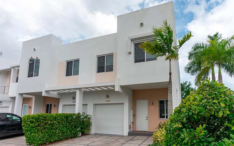 7205 NW 103rd Path Doral, FL 33178