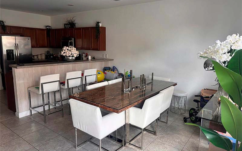 8867 W 35th Way Hialeah, FL 33018