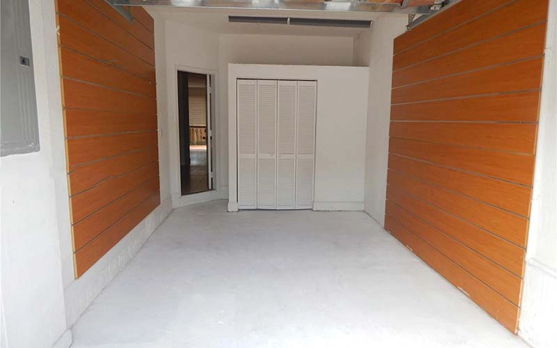 10205 NW 10th St Miami, FL 33172