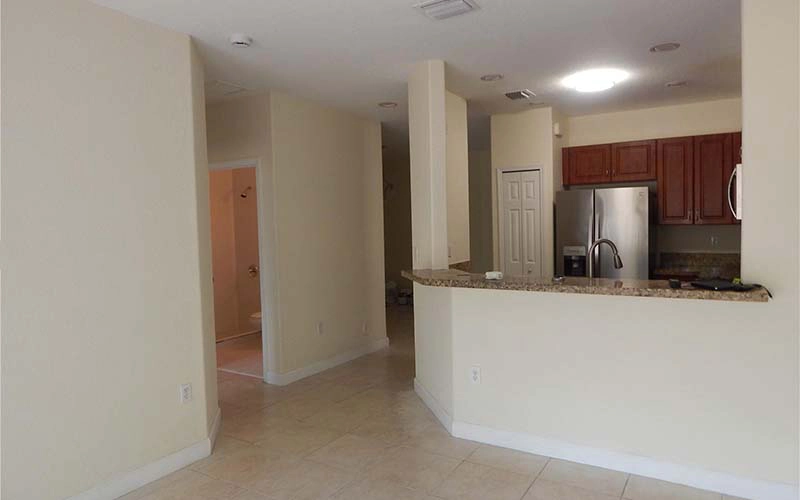 10205 NW 10th St Miami, FL 33172