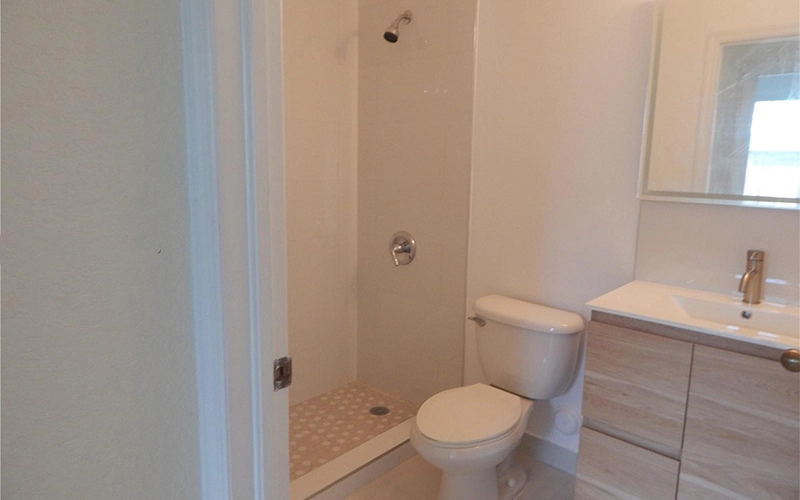 10205 NW 10th St Miami, FL 33172