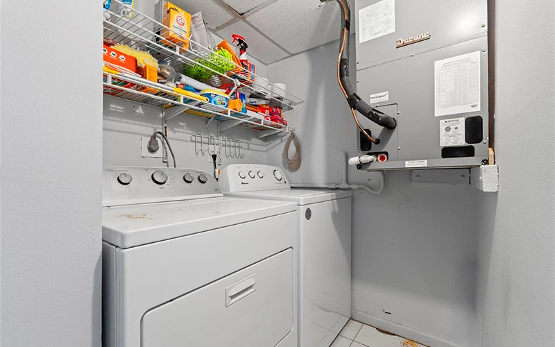 2735 W 61st Pl Hialeah, FL 33016