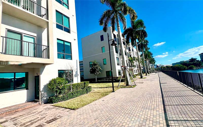 4670 84th Ave, Doral 33166