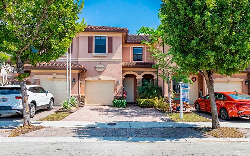 9045 33rd Ave, Hialeah 33018