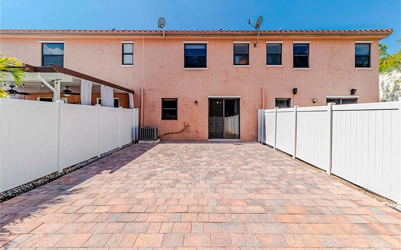 9045 33rd Ave, Hialeah 33018