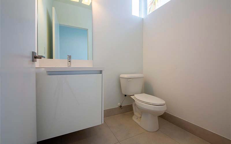 6839 NW 103rd Ave, Doral, FL  33178