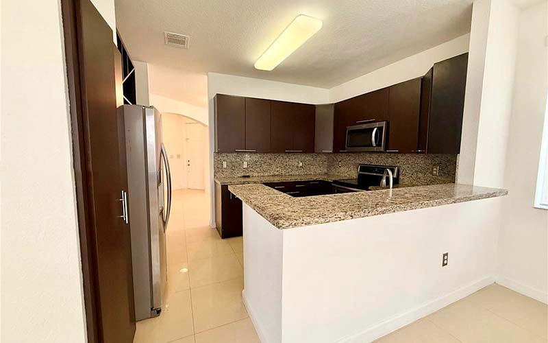 10802 84th Ln, Doral 33178