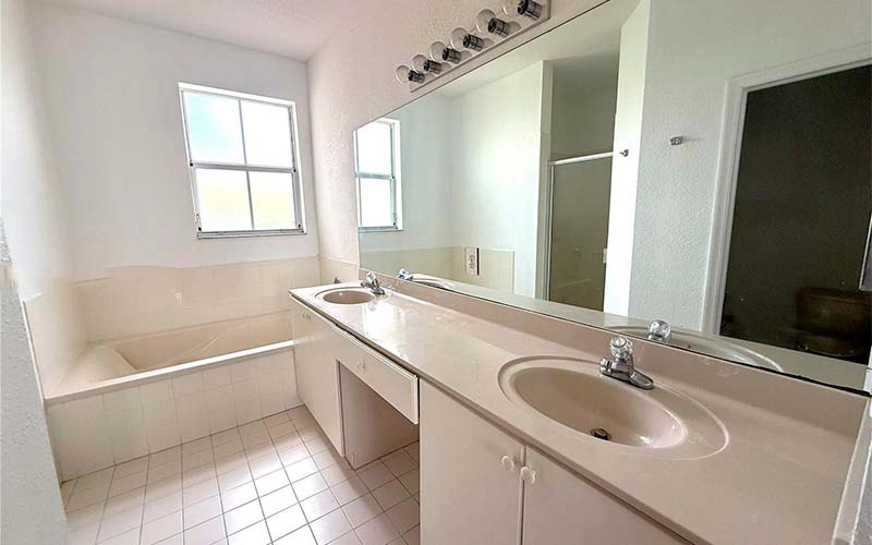 10802 84th Ln, Doral 33178