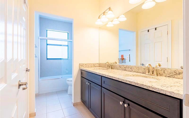 8777 NW 102nd Ct Doral, FL 33178