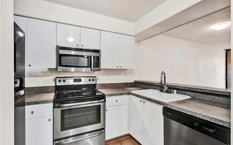 15555 Miami Lakeway N, Miami Lakes 33014