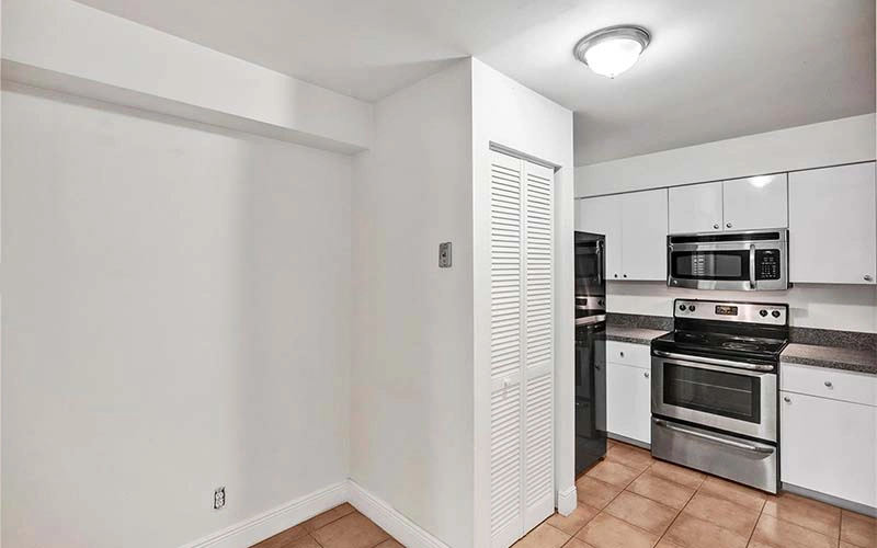 15555 Miami Lakeway N, Miami Lakes 33014