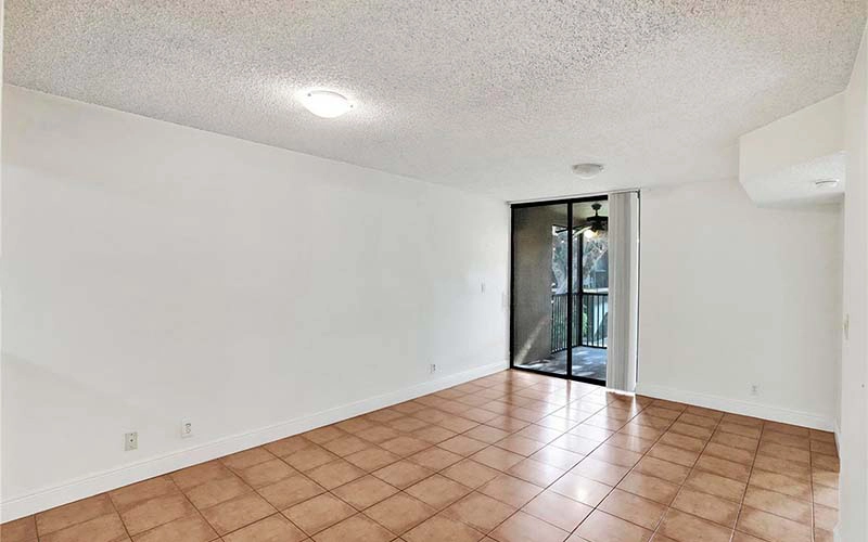 15555 Miami Lakeway N, Miami Lakes 33014