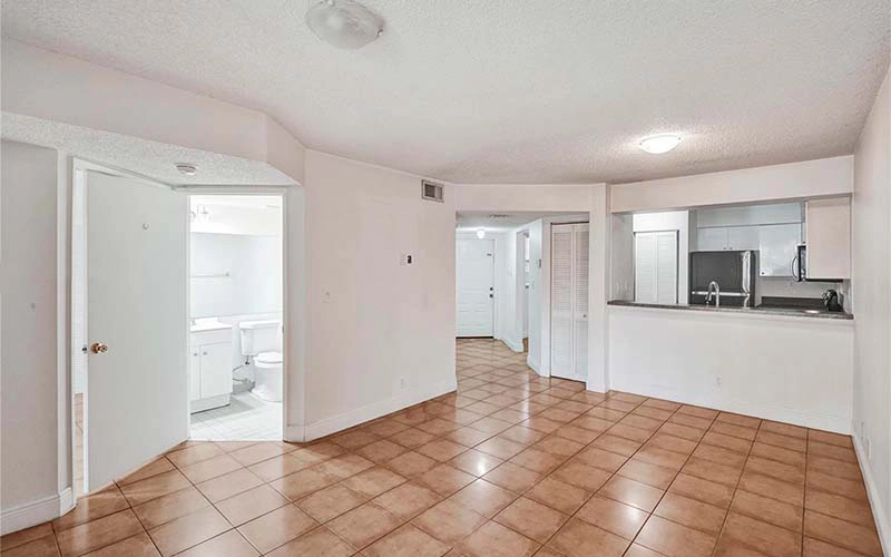 15555 Miami Lakeway N, Miami Lakes 33014