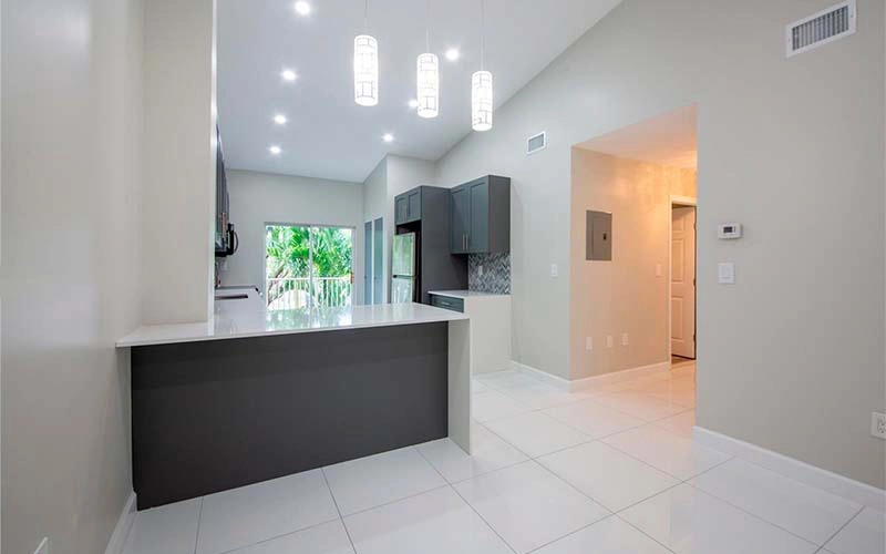 6990 NW 179th St Hialeah, FL 33015