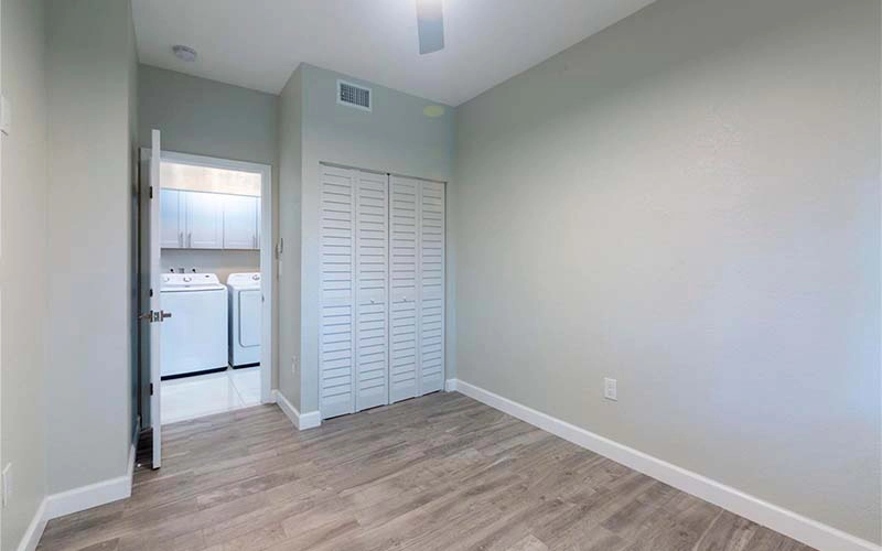 6990 NW 179th St Hialeah, FL 33015