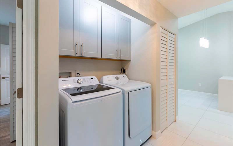 6990 NW 179th St Hialeah, FL 33015