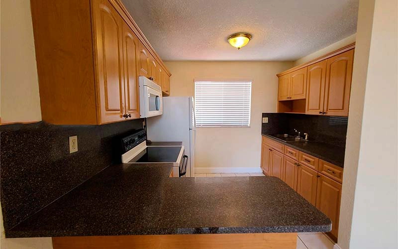 2710 W 60th Pl Hialeah, FL 33016