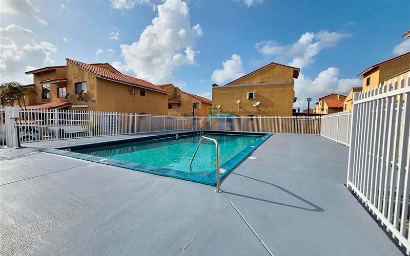 2710 W 60th Pl Hialeah, FL 33016