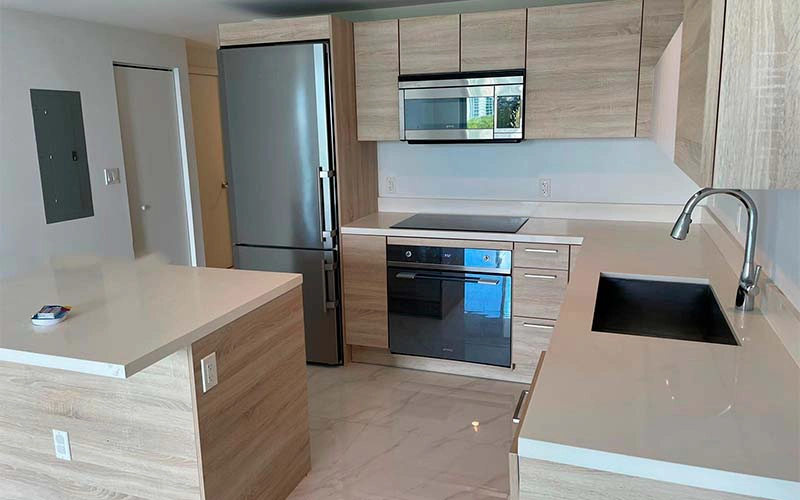 Condo For Rent en 16385 Biscayne Blvd, North Miami Beach 33160