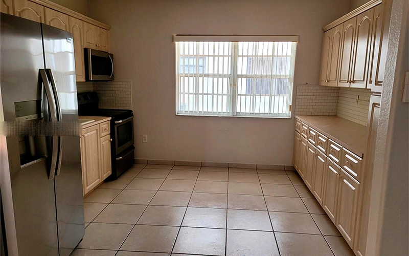 7567 N Augusta Dr Hialeah, FL 33015