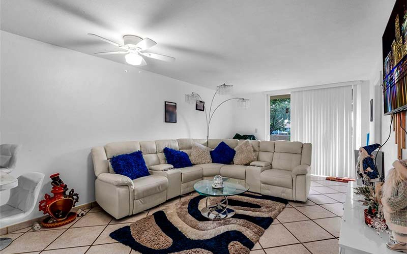 10000 NW 80TH CT, Hialeah, FL 33016
