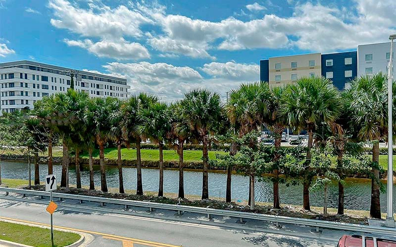 8001 NW 41st St APT206, Doral, FL 33166