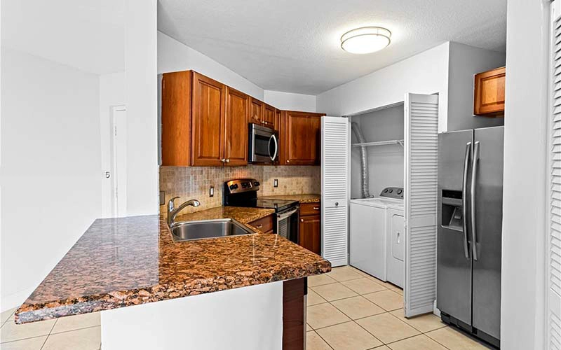 6292 NW 186th St, Hialeah, FL 33015