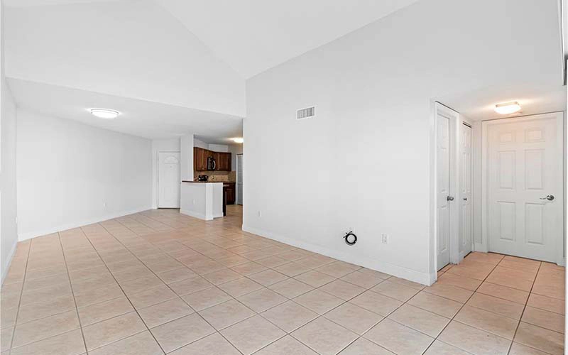 6292 NW 186th St, Hialeah, FL 33015