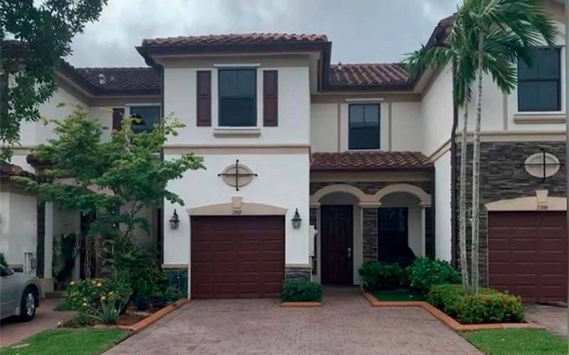 3392 W 90th Ter, Hialeah, FL 33018