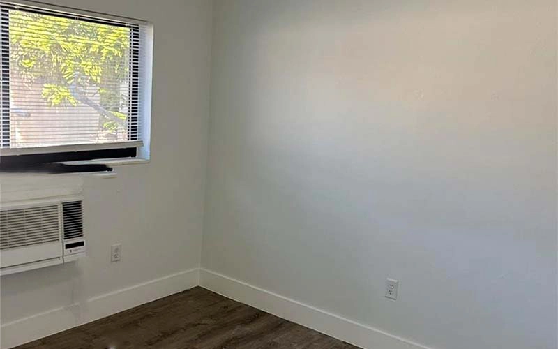 34 W 31st St, Hialeah, FL 33012
