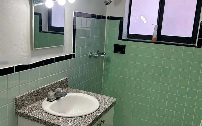 34 W 31st St, Hialeah, FL 33012