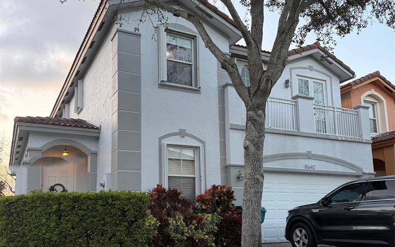 8642 NW 109th Ct, Doral, FL 33178