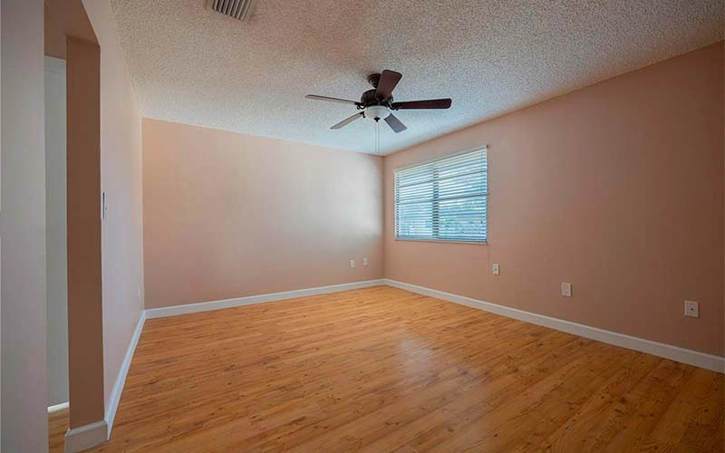 914 NW 106th Ave Cir, Miami, FL 33172