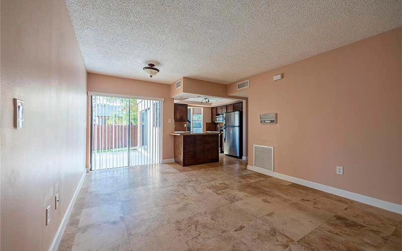 914 NW 106th Ave Cir, Miami, FL 33172