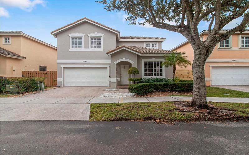 10842 NW 53rd Ln, Doral, FL 33178