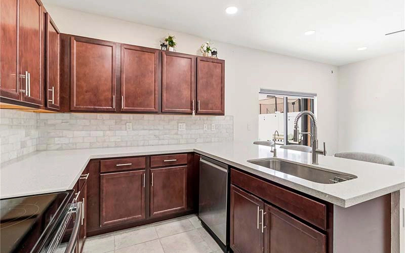 10560 W 33rd Way, Hialeah, FL 33018
