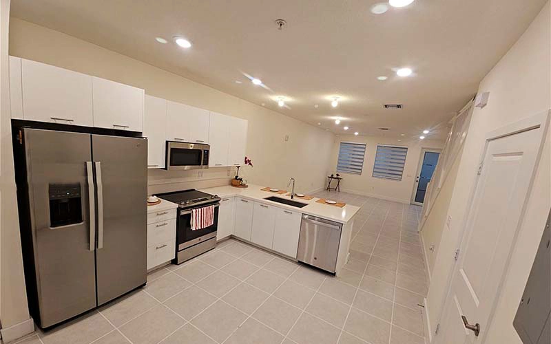 6453 NW 102nd Path, Doral, FL 33178
