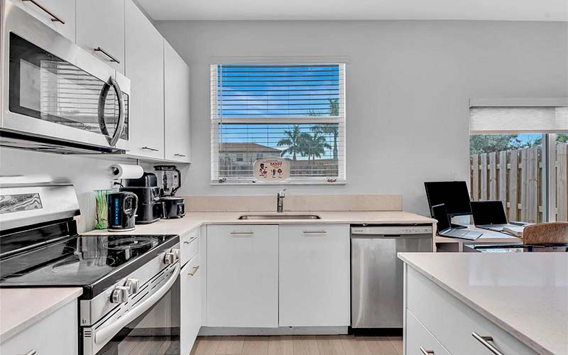 12209 NW 24th Pl, Miami, FL 33167