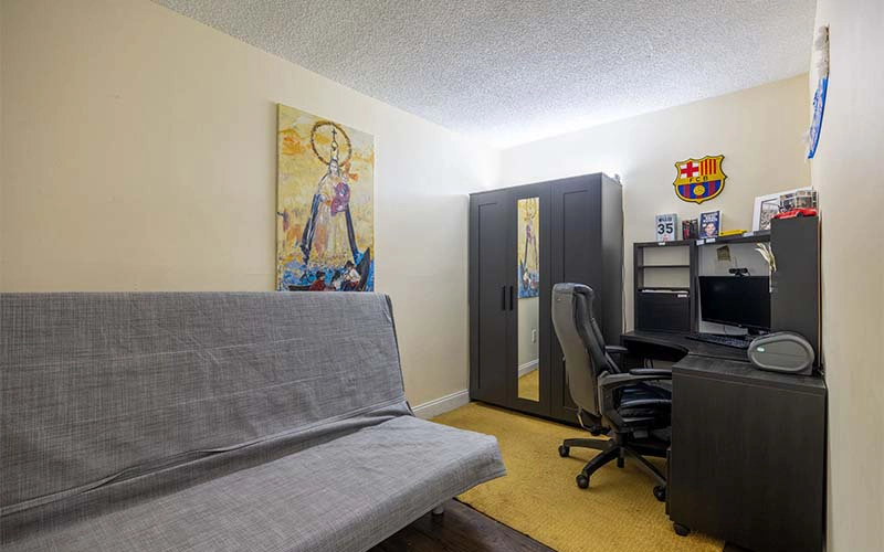 9365 Fontainebleau Blvd Miami, FL 33172