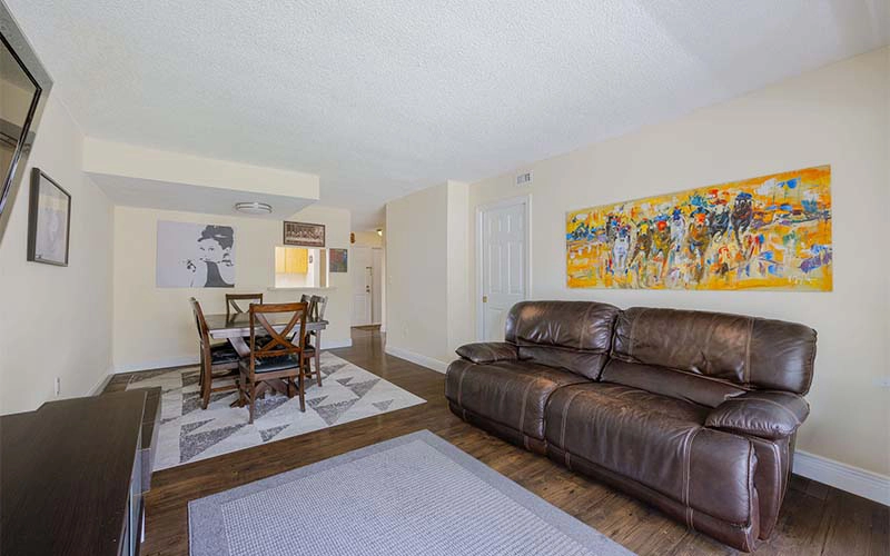 9365 Fontainebleau Blvd Miami, FL 33172