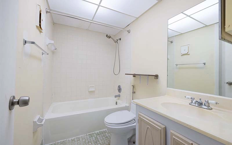 9365 Fontainebleau Blvd Miami, FL 33172