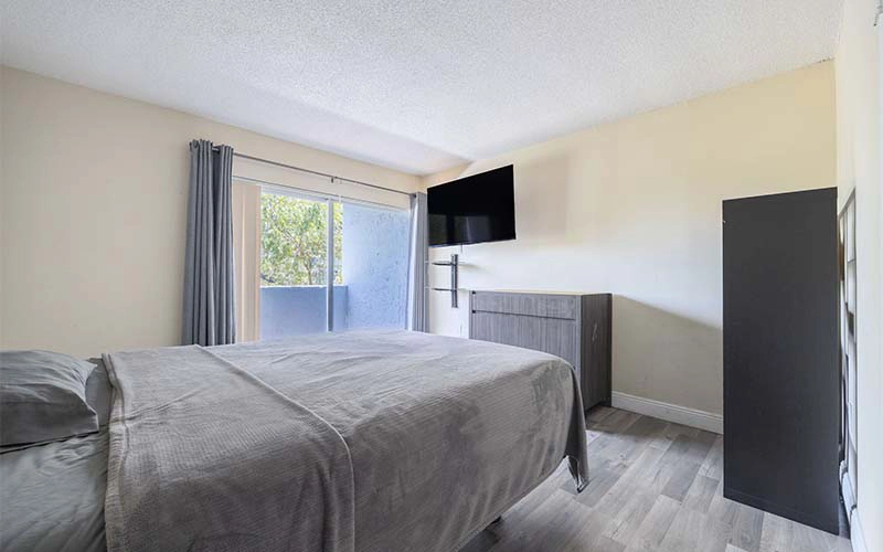 9365 Fontainebleau Blvd Miami, FL 33172