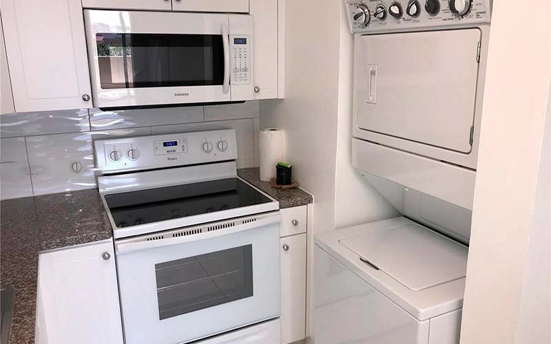 10000 NW 80th Ct Hialeah Gardens, FL 33016
