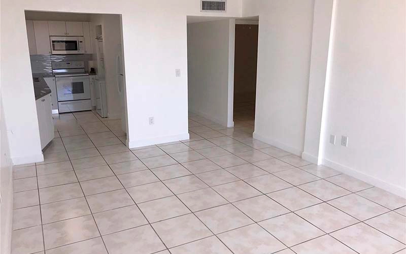 10000 NW 80th Ct Hialeah Gardens, FL 33016