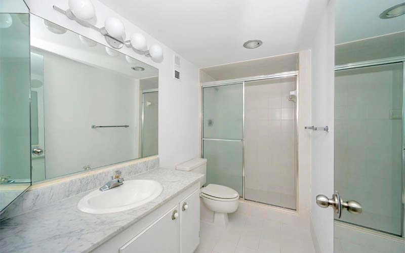 1300 NE Miami Gardens Dr, Miami, FL 33179