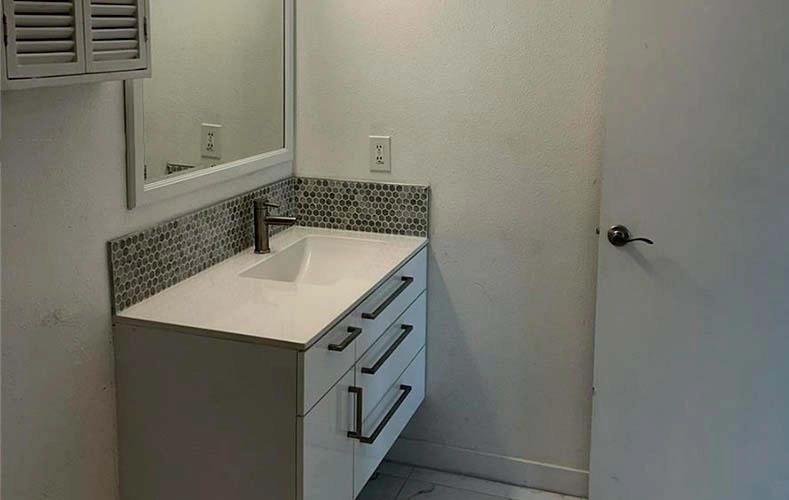 15051 SW 103 LN, Miami, FL 33196