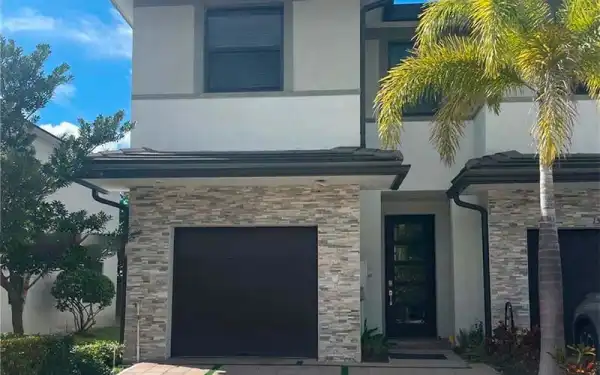 15846 NW 91st Ct Miami Lakes, FL 33018